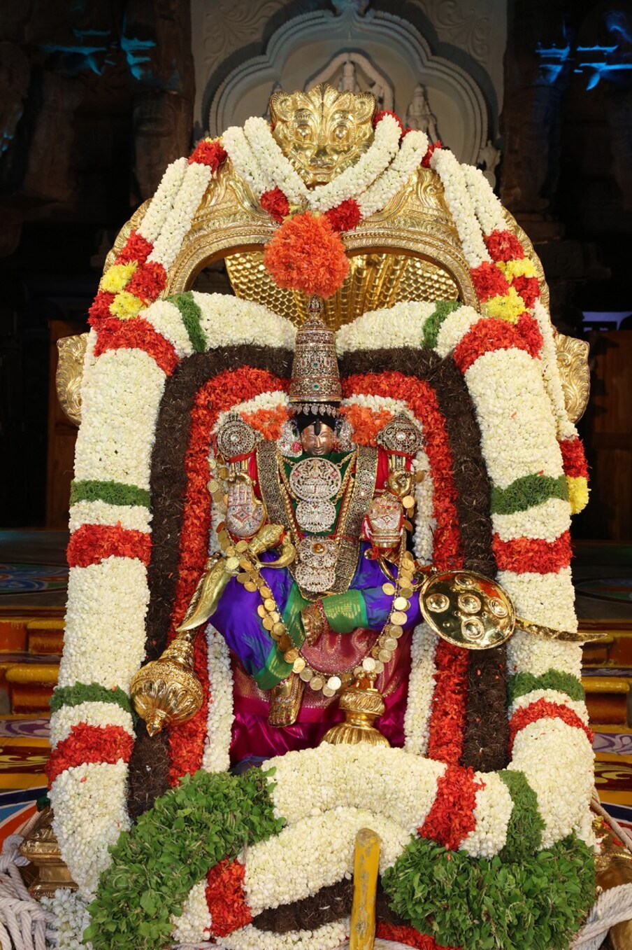  అంకురార్పణ కార్యక్రమంలో టీటీడీ ఛైర్మన్ వైవీ సుబ్బారెడ్డి, ఈవో అనిల్ కుమార్ సింఘాల్ తదితరులు పాల్గొన్నారు. కరోనా కారణంగా ఈసారి బ్రహ్మోత్సవాలను ఏకాంతంగా నిర్వహిస్తున్నారు.