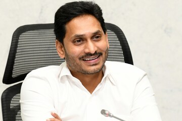 CM YS Jagan: ఏపీలో టీచర్లకు గుడ్ న్యూస్ చెప్పిన సీఎం జగన్– News18 Telugu