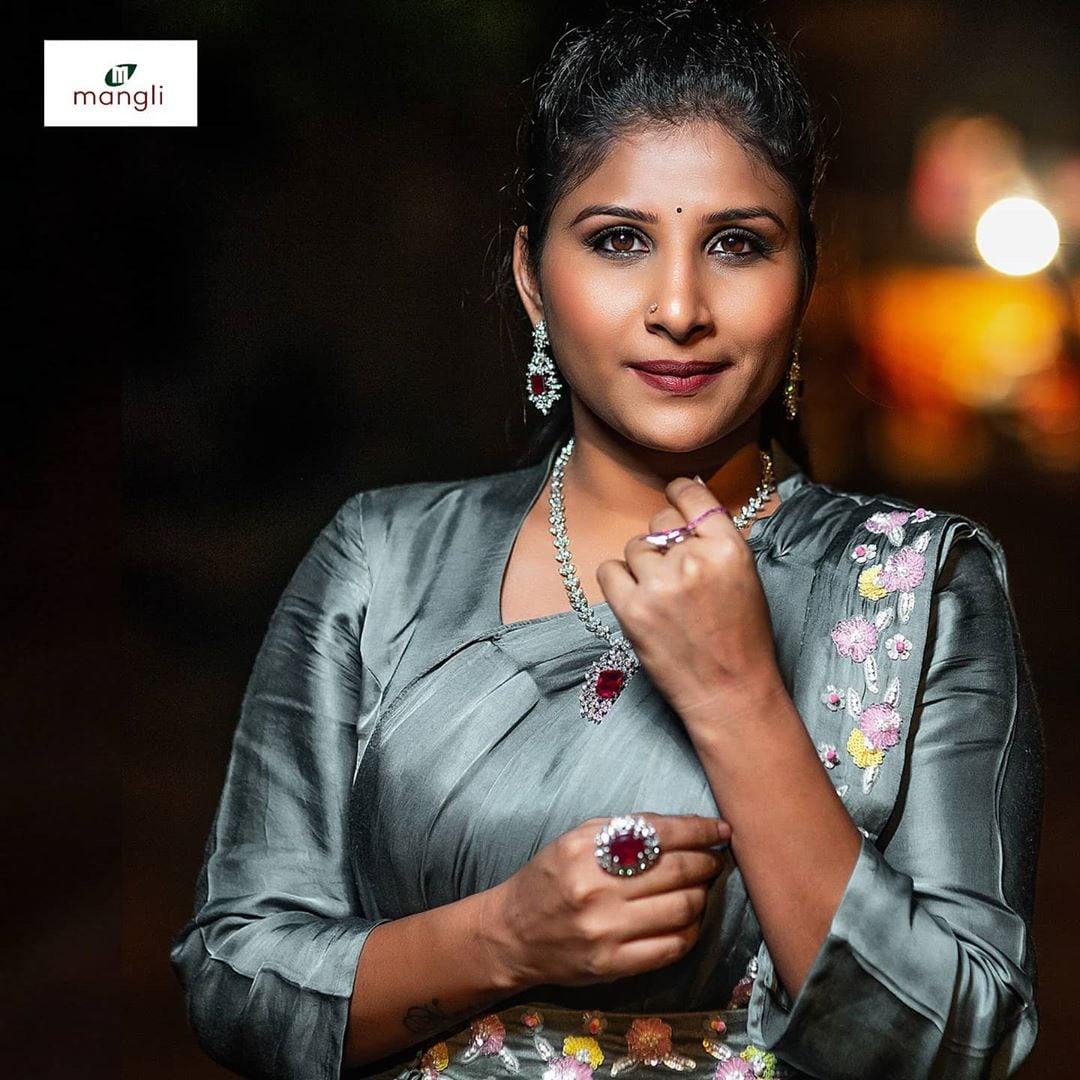 bigg boss 4 telugu,bigg boss 4 telugu mangli,bigg boss 4 telugu mangli 4th wild card,bigg boss telugu season 4,bigg boss 4 telugu contestants,bigg boss 4 contestants,bigg boss 4 telugu 8th week nominations,bigg boss 4 telugu wild card entry singer mangli,bigg boss 4 telugu wild card entry folk singer mangli,మంగ్లీ వైల్డ్ కార్డ్ ఎంట్రీ,బిగ్ బాస్ 4 తెలుగు,బిగ్ బాస్ 4 తెలుగులో మంగ్లీ ఎంట్రీ