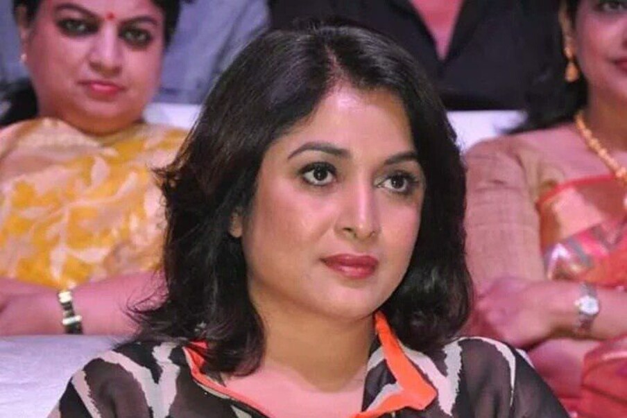  రమ్యకృష్ణ కూడా  ‘ఖల్ నాయక్’, ‘బడే మియా ఛోటే మియా’ వంటి పలు బాలీవుడ్‌ చిత్రాల్లో నటించి సత్తా చాటింది. (Twitter/Photo)