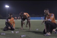 IPL 2020: బాల్ బ్యాట్ పక్కనపెట్టి బాటిల్స్తో కుస్తీ.. వీళ్లేం చేస్తున్నారు? IPL 2020: బాల్ బ్యాట్ పక్కనపెట్టి బాటిల్స్తో కుస్తీ.. వీళ్లేం చేస్తున్నారు?