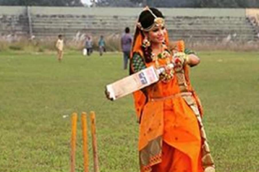 చీర కట్టులో బ్యూటీ బ్యాటింగ్ లేడీ క్రికెటర్ వెడ్డింగ్ ఫొటోలు వైరల్ Bangladesh Cricketer