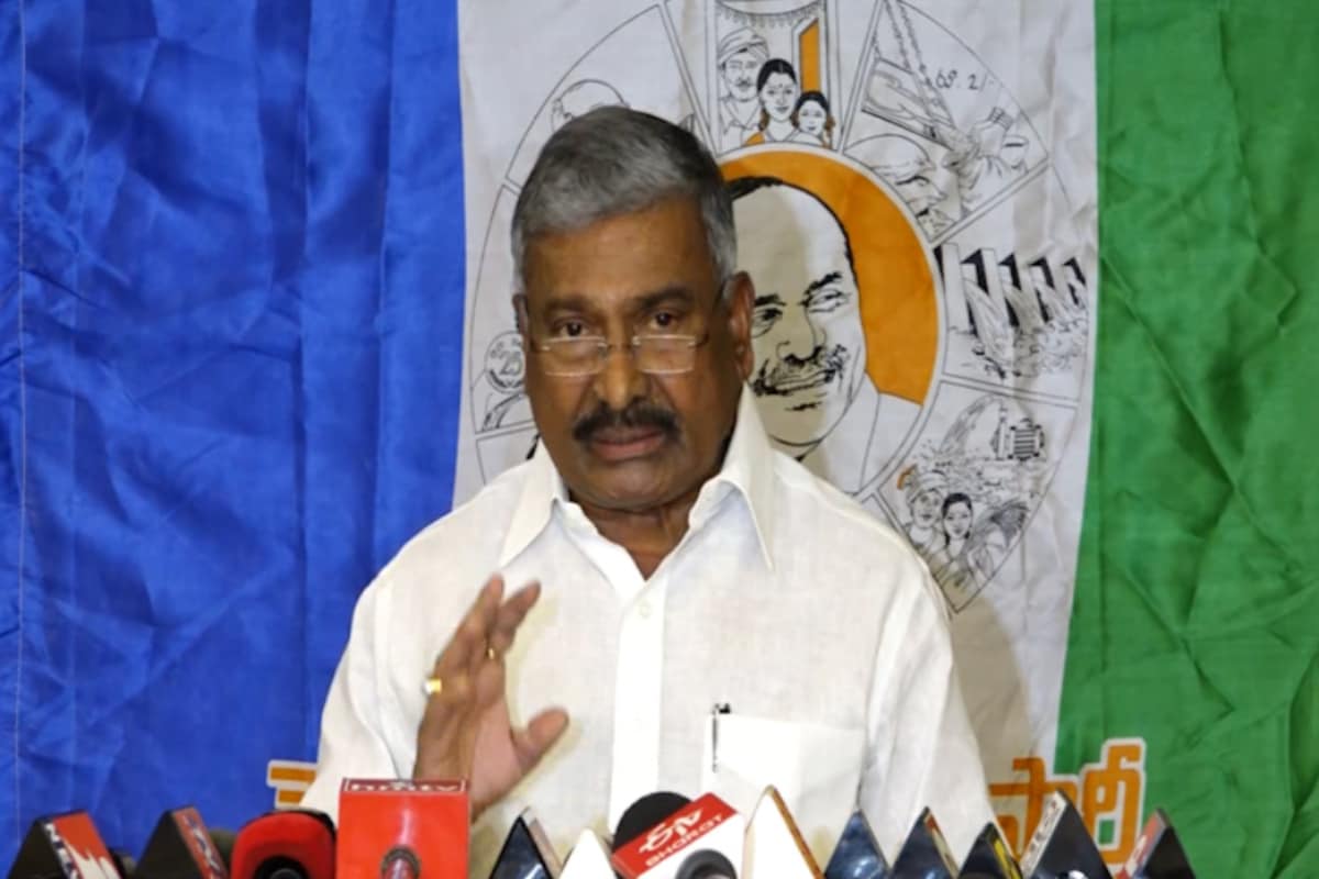 andhra pradesh, ap news, jagananna pachathoranam, ap cm jagan, minster peddireedy ramachandra reddy, minster peddireedy warning to sarpchas, ఆంధ్రప్రదేశ్, ఏపీ న్యూస్, ఏపీ వార్తలు, తెలుగు వార్తలు, తాజా వార్తలు, మంత్రి పెద్ది రెడ్డి రామా చంద్రాబ రెడ్డి, సీఎం జగన్, సర్పంచ్ లకు మంత్రి పెద్ది రెడ్డి వార్నింగ్, జగనన్న పచ్చ తోరణం