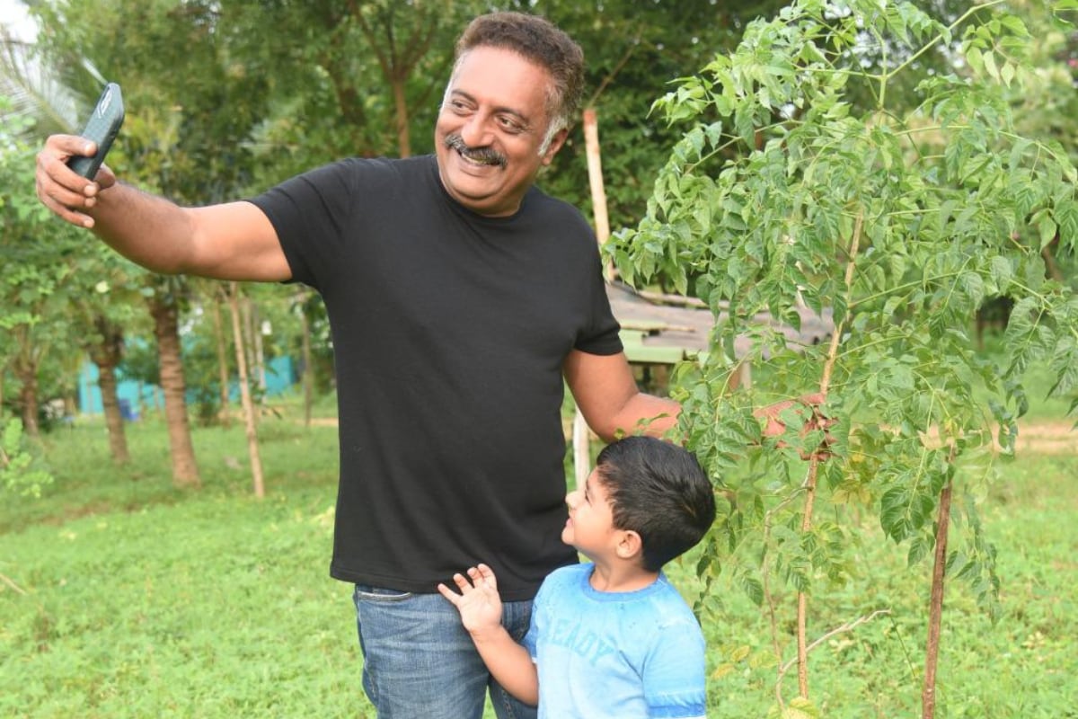 ప్రకాష్ రాజ్ గ్రీన్ ఇండియా ఛాలెంజ్ (prakash raj green india challenge)