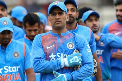 IPL 2021 : స్మిత్ కు ధోనీతో పోలికా.. ఆ క్రెడిట్ అంతా మహేంద్రుడిదే..అందుకే రన్నరప్..