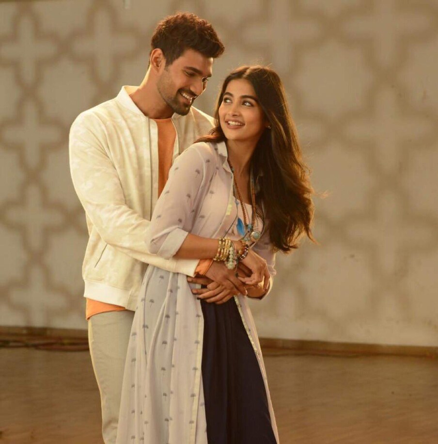  ‘సాక్ష్యం’లో జోడిగా బెల్లంకొండ శ్రీనివాస్ కంటే పూజా హెగ్డే దాదాపు మూడేళ్లే పెద్ద. (Twitter/Photo)