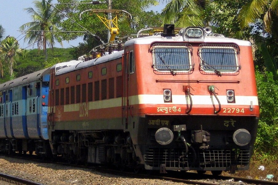  18.Train No 07250: రేణిగుంట నుంచి కాకినాడ ట్రైన్ ను ఈ నెల 2 నుంచి 16 వరకు రద్దు చేశారు.(ప్రతీకాత్మక చిత్రం)