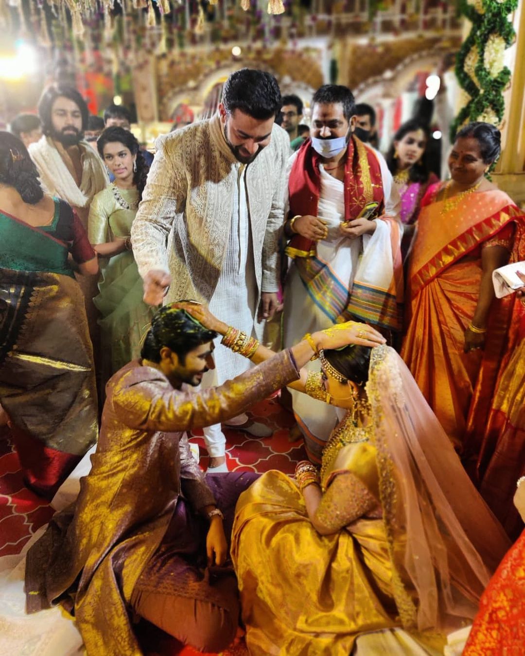  నిహారిక పెళ్లిలో మెగా ఫ్యామిలీ ఫోటో కలెక్షన్ (Niharika Wedding/instagram)