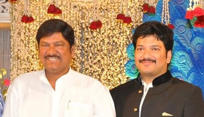 rajendra prasad son balaji prasad movies no,rajendra prasad movies,actor rajendra prasad son balaji,actor rajendra prasad son balaji photos,rajendra prasad son balaji pics,rajendra prasad family,rajendra prasad family photos,rajendra prasad comedy movies,actor rajendra prasad son balaji marriage,రాజేంద్ర ప్రసాద్ కొడుకు బాలాజీ ప్రసాద్,సినిమాలు చేయనని చెప్పిన రాజేంద్ర ప్రసాద్ కొడుకు బాలాజీ ప్రసాద్