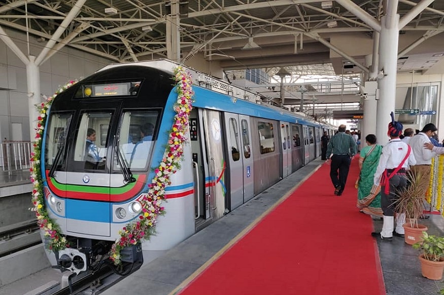  ఈ నేప‌థ్యంలో హైద‌రాబాద్ మెట్రో రైలు స‌మ‌యాల్లో స్వల్ప మార్పులు చోటు చేసుకున్నాయి.(ప్రతీకాత్మక చిత్రం )