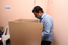 GHMC Elections 2020 Voting Day: ఓటు హక్కు వినియోగించుకున్న కేటీఆర్ దంపతులు