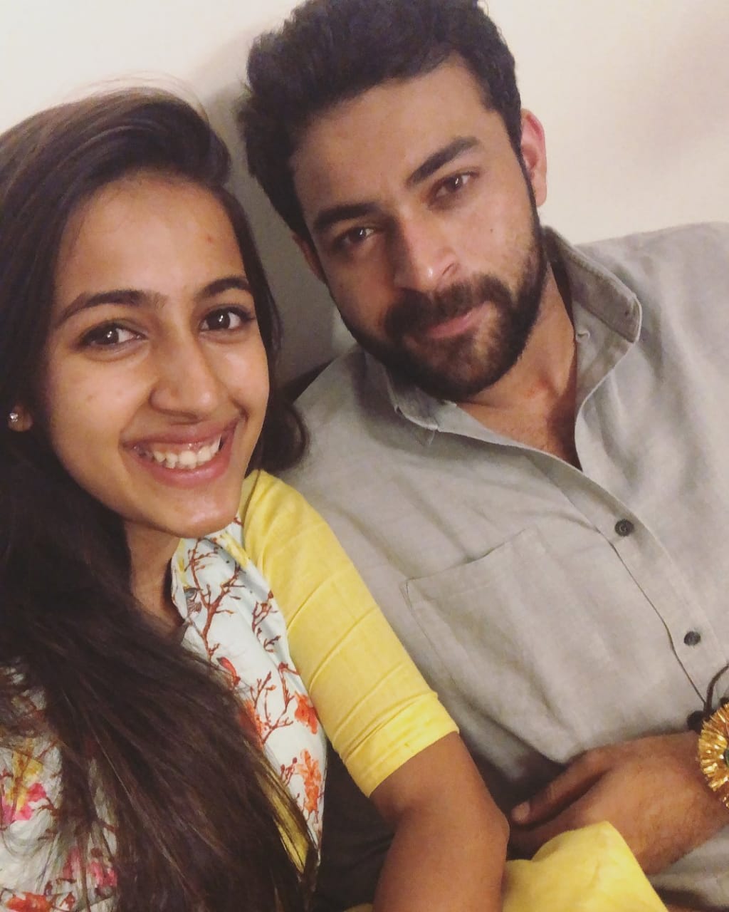  మెగా కుటుంబ సభ్యులతో నిహారిక ఫోటోలు (Niharika Photos with Mega Family/Twitter)