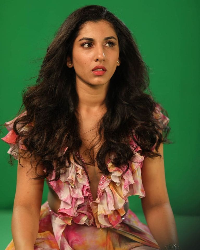  Anchor Vishnupriya : యాంకర్ విష్ణుప్రియ లేటెస్ట్ పిక్స్ Photo : Facebook