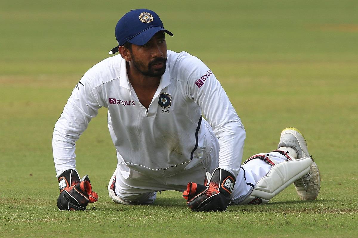  మరోవైపు, పాపిష్టి కరోనా టీమిండియా ప్లేయర్లను వదిలే లేదు. భారత టెస్ట్ వికెట్ కీపర్, సన్ రైజర్స్ హైదరాబాద్ ఆటగాడు వృద్ధిమాన్ సాహాకి మరోసారి కరోనా పాజిటివ్ గా నిర్ధారణ అయింది.దీంతో టెస్టు ఛాంపియన్‌షిప్ ఫైనల్ ఆడే జట్టులో చోటు దక్కించుకున్న సాహా, ఇంగ్లాండ్ టూర్‌కి వెళ్లే ఫ్లైట్ ఎక్కడంపై అనుమానాలు నెలకొన్నాయి.