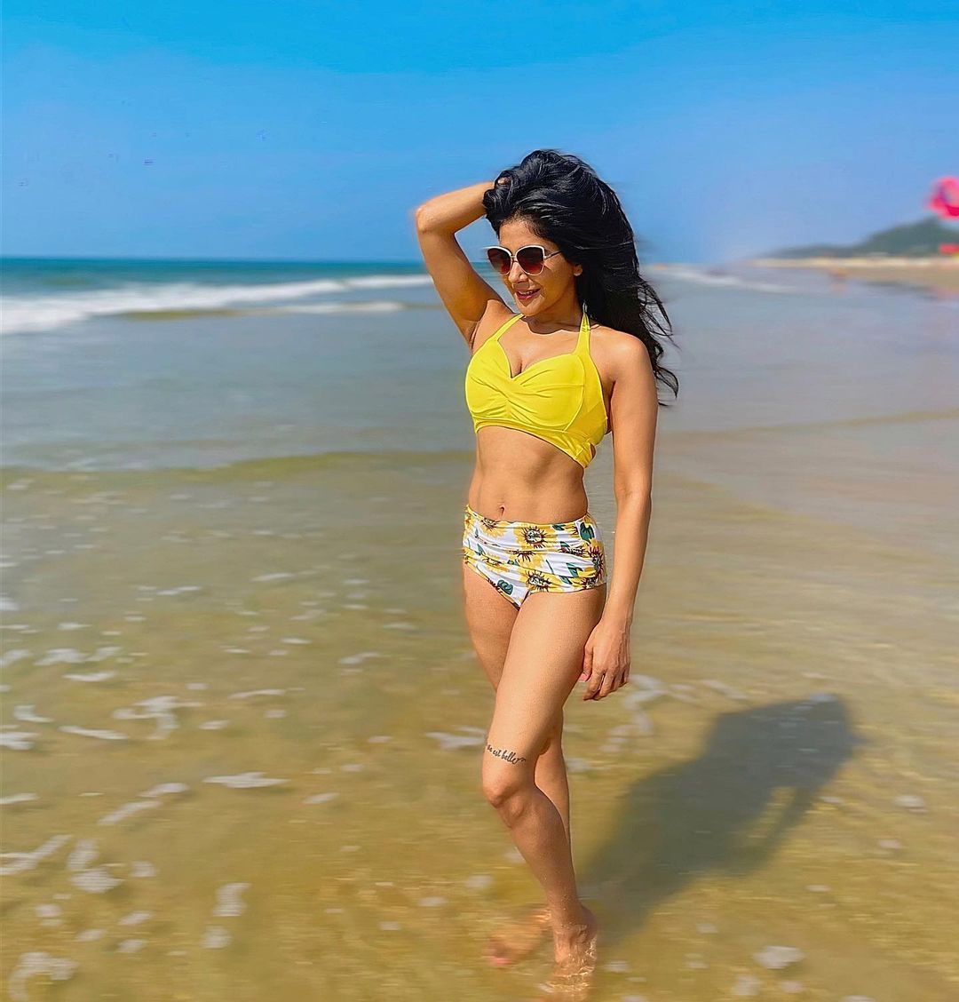  Sakshi Agarwal : కేక పెట్టిస్తోన్న సాక్షి అగర్వాల్ లేటెస్ట్ పిక్స్.. Photo : Instagram