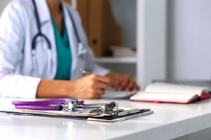 Corona Vaccination: టీకా తీసుకున్న తర్వాత జ్వరం, ఒళ్లునొప్పులు వస్తున్నాయా.. వాటి వల్ల ..