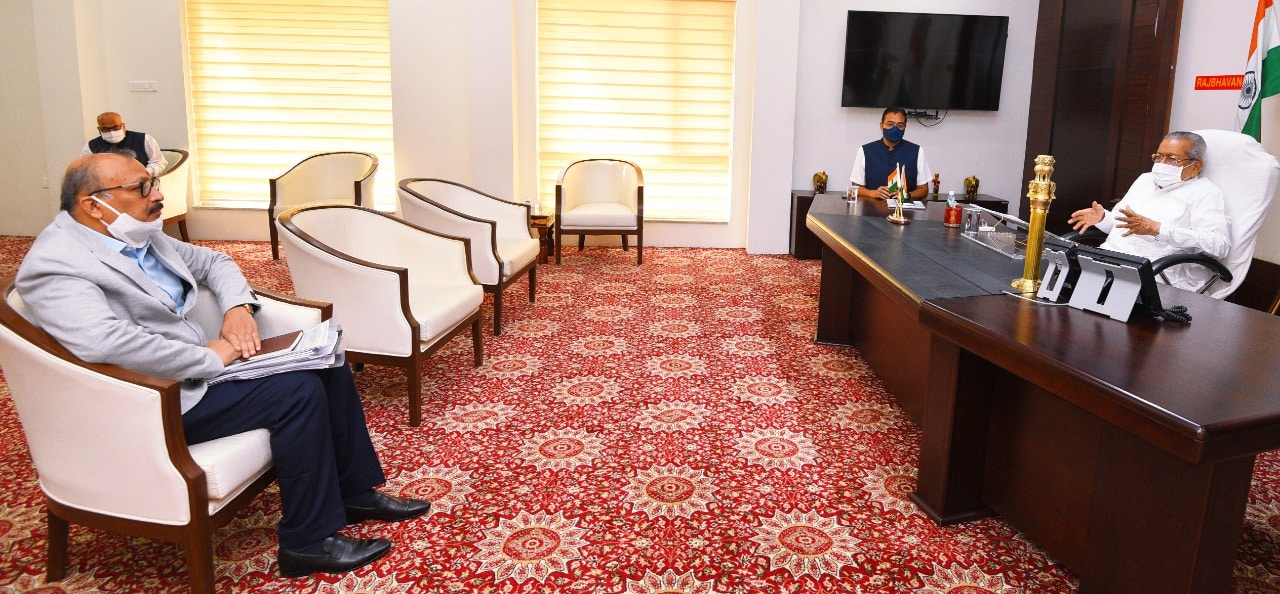 State Election Commissioner Nimmagadda Ramesh kumar, Chief Secretary Adithyanath Das, Andhra Pradesh Governor Biswabhushan harichandan, Nimmagadda Ramesh Kumar meet governor, Andhra Pradesh news, AP news, Andhra Pradesh Panchayat elections, DGP Gowtham Sawang, Andhra Pradesh Government, AP Government, AP Local Body Elections, ఆంధ్రప్రదేశ్ ఎన్నికల కమిషన్, ఎన్నికల కమిషనర్ నిమ్మగడ్డ రమేష్ కుమార్, సీఎస్ ఆదిత్యానాథ్ దాస్, ఆంధ్రప్రదేశ్ గవర్నర్ బిశ్వభూషణ్ హరిచందన్, బిశ్వభూషణ్ హరిచందన్, ఆంధ్రప్రదేశ్ పంచాయతీ ఎన్నికలు, డీజీపీ గౌతమ్ సవాంగ్, గవర్నర్ తో నిమ్మగడ్డ రమేష్ కుమార్ భేటీ, ఏపీ ప్రభుత్వం, డీజీపీ గౌతమ్ సవాంగ్