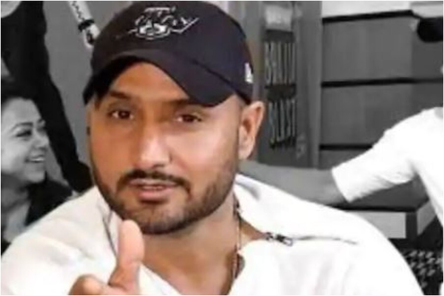 ఆస్ట్రేలియాతో జరిగిన టెస్టు సిరీస్ లో గంగూలీ తనకు అవకాశం ఇవ్వకుండా ఉండి ఉంటే.. అతడు తన కెప్టెన్సీని కోల్పోయి ఉండేవాడంటూ హర్భజన్ సింగ్ పేర్కొన్నాడు.
