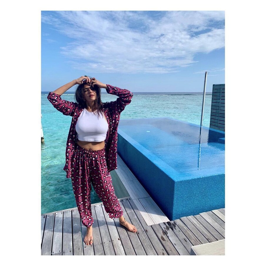  మాల్దీవుల్లో మంచు లక్ష్మి సందడి (Image: instagram/lakshmimanchu/)