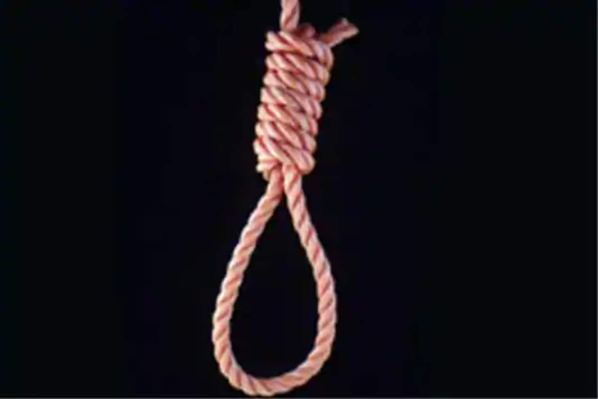 husband commits suicide due to no money for wifes delivery in telangana husband commits suicide:భార్య డెలివరీకి డబ్బులు లేకపోవడంతో భర్త ఆత్మహత్య.. విషయం తెసుకున్న భార్య..