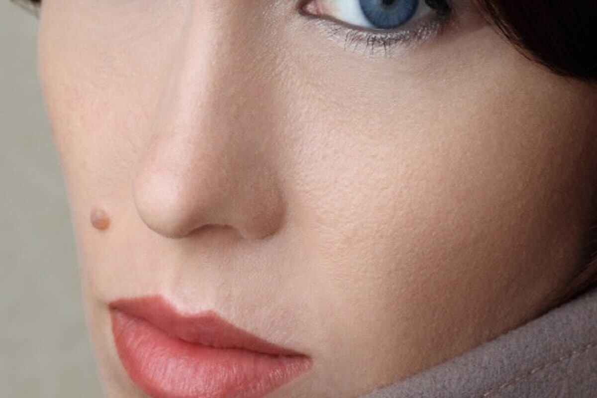 Mole theory: మీకు పుట్టుమచ్చలున్నాయా... వాటికి అర్థాలు తెలుసుకోండి