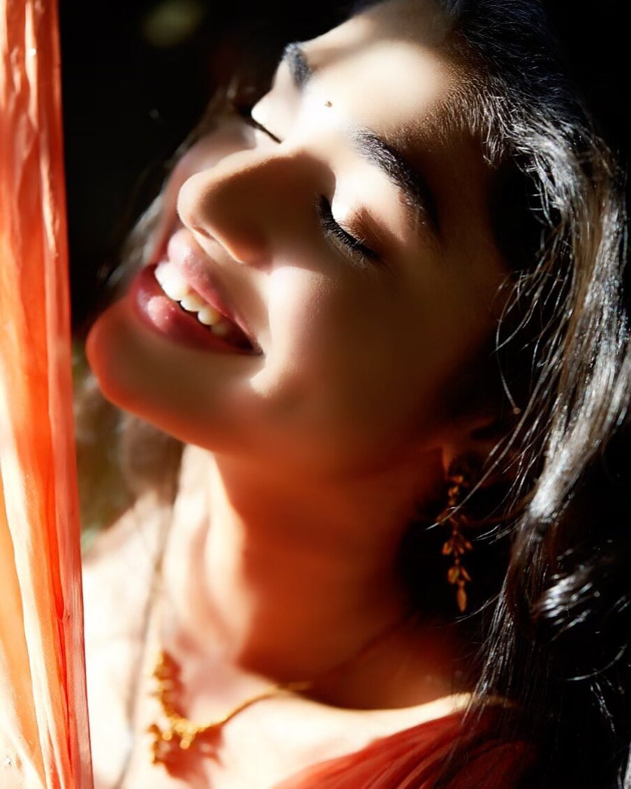  Krithi Shetty: ఉప్పెన ఫేమ్ కృతి శెట్టి బ్యూటీఫుల్ పిక్స్.. Photo : Instagram