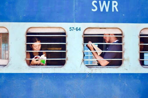 Indian Railways: రైల్వే ప్రయాణికులకు శుభవార్త... లాక్‌డౌన్ తర్వాత ఈ సర్వీస్ మళ్లీ ప్రారంభం
(ప్రతీకాత్మక చిత్రం)