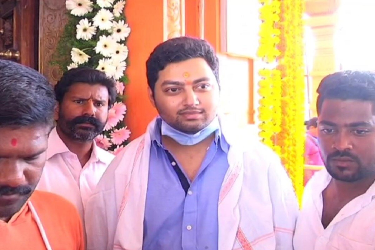 Nandamuri balakrishna son mokshagna new look attracting fans photos