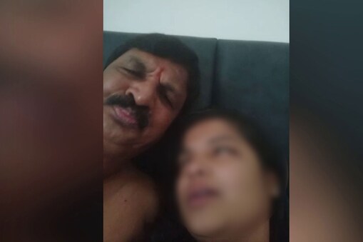 దుమారం రేపిన వీడియోలోని ఓ దృశ్యం
