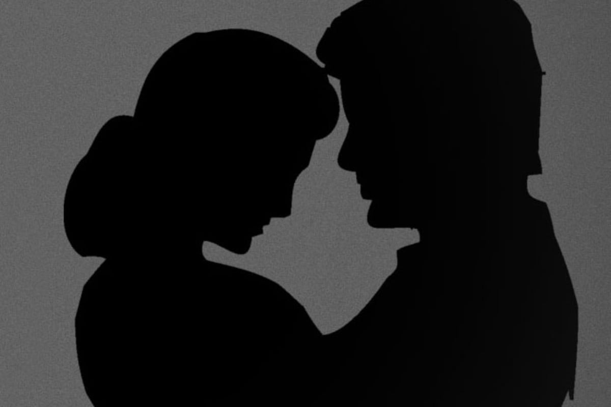  క్రమంగా ఇది వ్యక్తుల ఆర్థిక లక్ష్యాలపై ప్రభావం చూపుతుంది. ఆ డబ్బును ప్రస్తుతం ఉన్న కుటుంబం కోసం కేటాయించాలనే ఆలోచన వస్తే.. వివాహేతర సంబంధం ముగుస్తుంది.(ఫ్రతీకాత్మక చిత్రం )