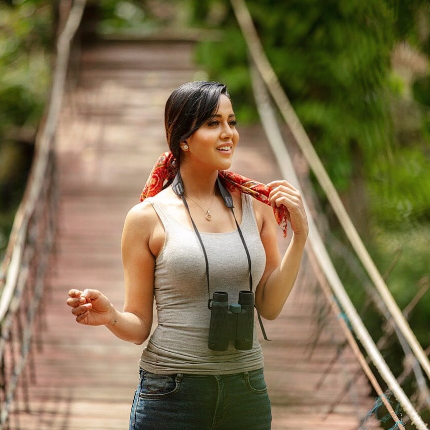  తనకు ఇలా జరగడంపై మరో పోస్ట్ పెట్టిన ఆమె.. సదరు డాక్టర్ దగ్గరకు వెళితే తమకు కూడా ఇలా జరిగిందని చాలామంది తనకు ఇన్‌బాక్స్‌లో మెసేజ్ చేశారని.. వారికి ఎదురైన చేదు అనుభవాన్ని పంచుకున్నారని ఆమె చెప్పింది. ఆ డాక్టర్ గురించి తనకు కొందరు పంపిన మెసేజ్‌లను స్క్రీన్ షాట్‌ తీసి రైజా విల్సన్ నెటిజన్ల ముందు పెట్టింది.