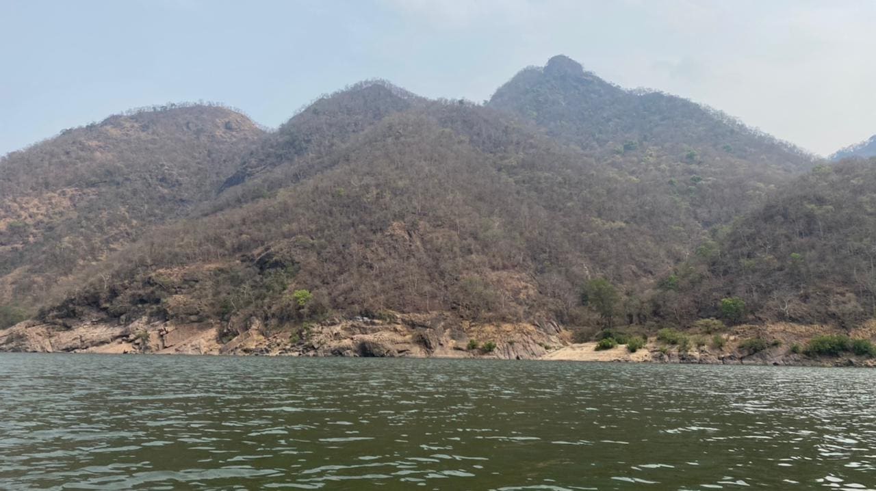  ఆకట్టుకుంటున్న పాపికొండలు అందాలు