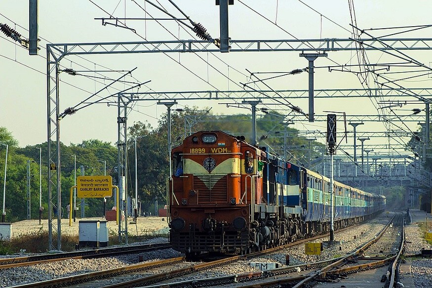  9.Train No 07001: షిరిడీ సాయినగర్ నుంచి సికింద్రాబాద్ వరకు నడిచే స్పెషల్ ట్రైన్ ను జూన్ 5 నుంచి 14వ తేదీ వరకు రద్దు చేశారు.(ప్రతీకాత్మక చిత్రం)