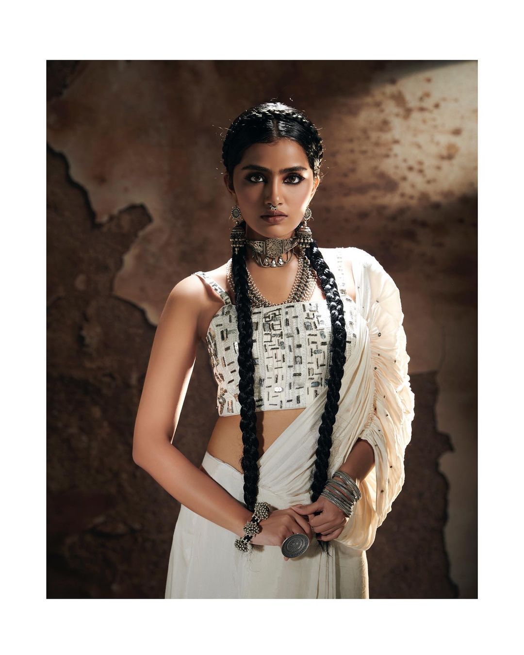  అనుపమ హాట్ ఫోటో షూట్  Photo: Instagram