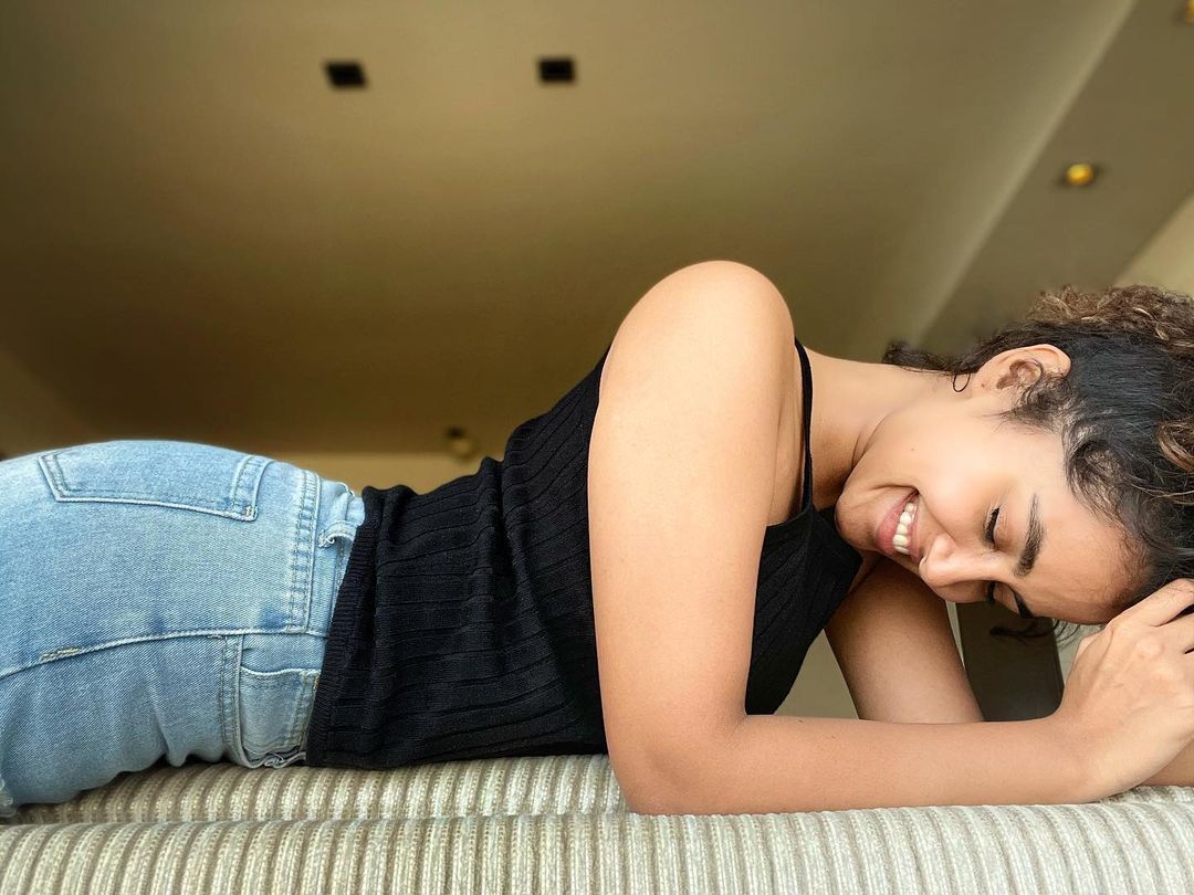  అనుపమ హాట్ ఫోటో షూట్  Photo: Instagram