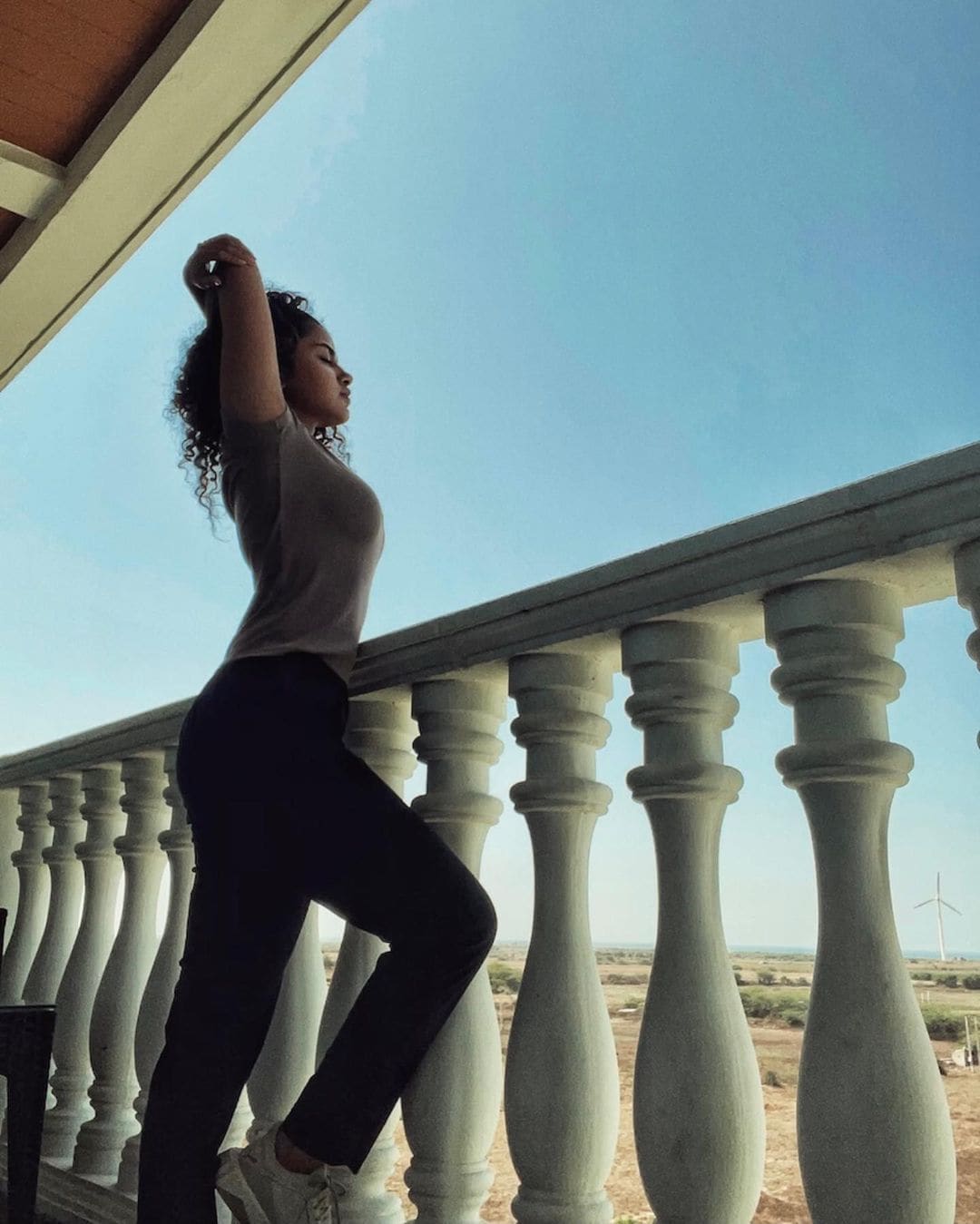  అనుపమ హాట్ ఫోటో షూట్  Photo: Instagram