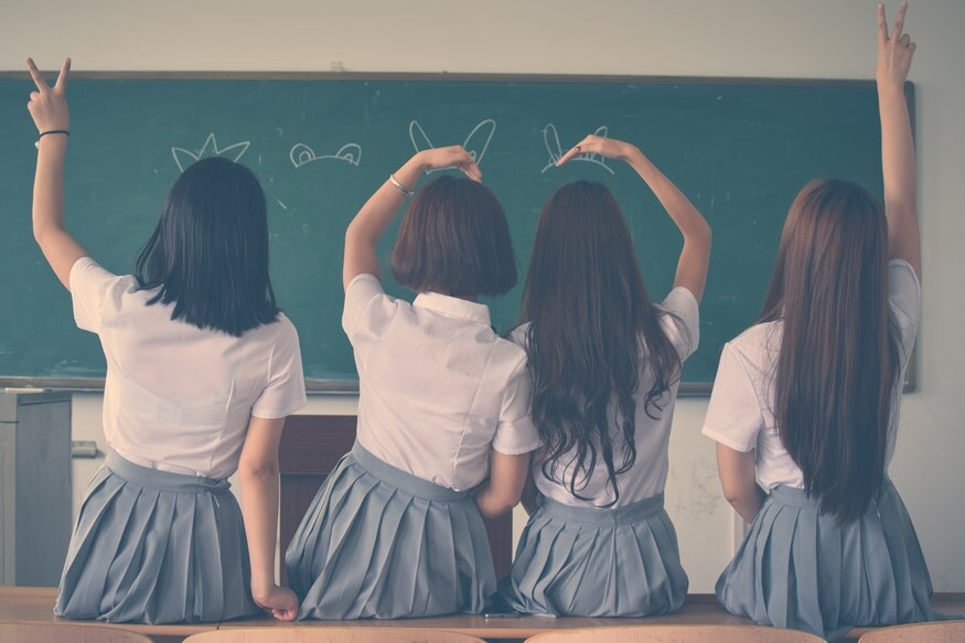  3. ప్రస్తుతం కోవిడ్ 19 మహమ్మారి పరిస్థితి దారుణంగా ఉండటంతో ఐసీఎస్ఈ 10వ తరగతి పరీక్షల్ని రద్దు చేస్తున్నామని CISCE చీఫ్ ఎగ్జిక్యూటీవ్ అండ్ సెక్రెటరీ గెర్రీ అరాథూన్ సర్క్యులర్ జారీ చేశారు. (ప్రతీకాత్మక చిత్రం)