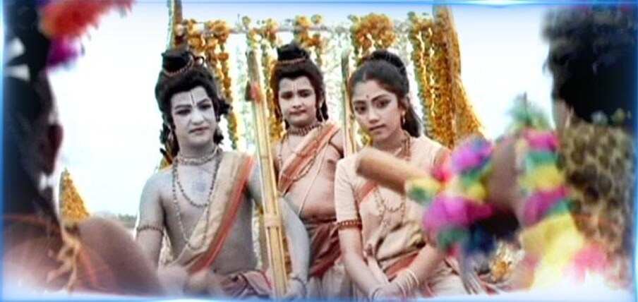  అప్పటి వాళ్లకే కాదు. ఇప్పటి వాళ్లు కూడా రాముడు గొప్పవాడని ఒప్పుకుంటారు. రాముడిది ఒకే మాట. ఒకే బాణం..ఒకే భార్య ...ఒకే విధానం. ప్రెజెంట్ సొసైటీ వెళ్తున్న మార్గాన్ని అనుసరించి చెబితే...రాముడి వ్యక్తిత్వం సమాజానికి ఎంతో అవసరం. ఇదీ వెండితెరపై తెలుగు రాముడి లీల. (Twitter/Photo)