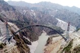 Chenab arch bridge: ఎన్నో ప్రత్యేకతలున్న చీనాబ్ రైల్వే ఆర్చి బ్రిడ్జి..ఇంజినీరింగ్ అద్భుతం