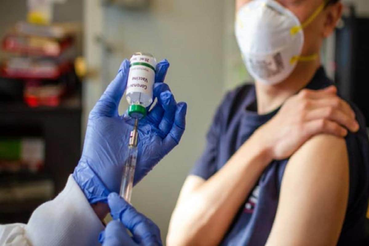  అందుకే, ఇప్పటివరకు దాదాపు 174 దేశాల్లో వ్యాక్సినేషన్‌ ప్రారంభమైంది. ఈ నేపథ్యంలో చాలా దేశాలు కరోనా వ్యాక్సిన్‌ కోసం ఆశగా ఎదురుచూస్తున్నాయి. ఆఫ్రికాలో పదికిపైగా దేశాలు ఈ విభాగంలో ఉన్నాయి. అసలు అక్కడ వ్యాక్సిన్‌ అంటే ఏంటో తెలియకపోవడం విశేషం. కరోనాకు వ్యాక్సిన్‌ అందుబాటులోకి వచ్చిన తర్వాత వాటిని ముందుగానే సేకరించడంలో, పంపిణీ చేయడంలో డబ్బున్న దేశాలు చాలా ముందున్నాయని డబ్ల్యూహెచ్‌ఓ చెబుతోంది.