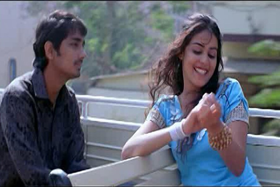 హాసిని.. హ హ హాసిని అంటూ పేరు చెప్పే జెనీలియాకు ఈ పాత్ర మాములు క్రేజ్ తెచ్చి పెట్టలేదు. క్రేజి క్యారెక్టర్ లో నటించిన జెనీలియా సినిమా బొమ్మరిల్లు. ఈ సినిమాను.. ఈ సినిమాలో పాత్రను ఇప్పుడు చూసిన బోర్ కొట్టదు.