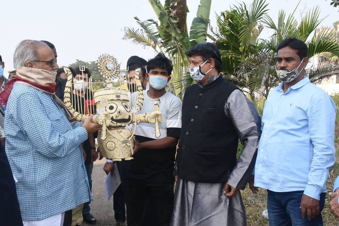  సాహూ ఇలా చక్కగా చేస్తండటానికి కారణం... చిన్నప్పటి నుంచి చాలా కాంపిటీషన్లలో పాల్గొన్నాడు. (image credit - instagram - saswat_r_sahoo)