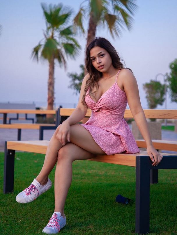  చూడచక్కని అందం, క్యూట్ స్మైల్, స్టైల్ లుక్స్, అమేజింగ్ పర్సనాల్టీ... అశ్వితకు ఉన్న ప్లస్ పాయింట్స్. (image credit - instagram - ashwitha4real)