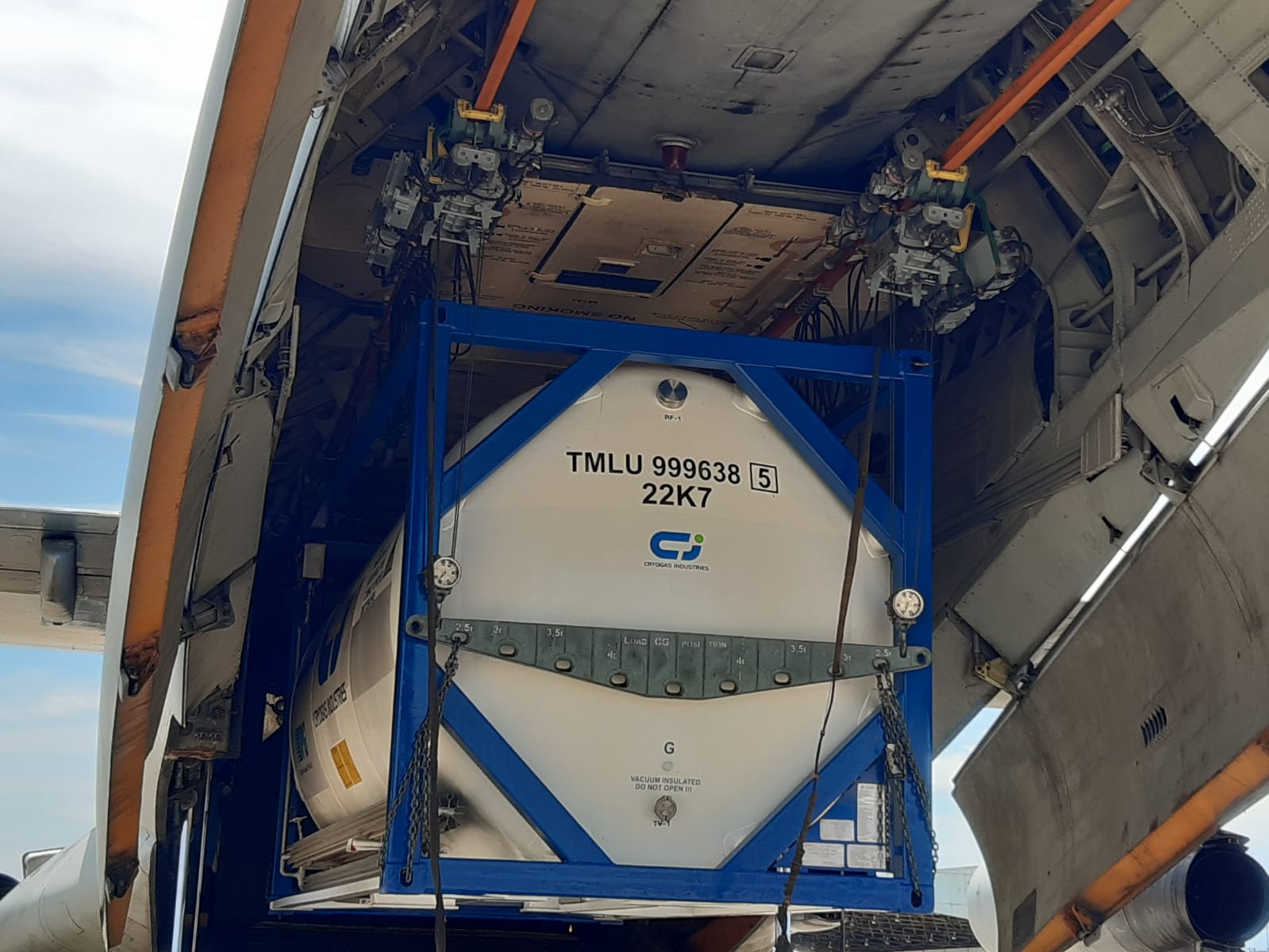  సామాజిక సేవా బాధ్యత లో‌ భాగంగా థాయ్‌లాండ్ నుండి ఆక్సిజన్ టాంకర్లను భారత్ కు దిగుమతి చేస్తున్నట్లు MEIL మేఘా ఇంజనీరింగ్ సంస్థ తెలిపింది.