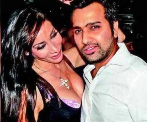  క్రికెటర్లకు సినీ తారల మధ్య డేటింగ్స్, అఫైర్ల విషయం కొత్తేమీ కాదు. అయితే లేటెస్ట్ క్రికెటర్ రోహిత్ శర్మ, బిగ్‌బాస్ బ్యూటీ, బాలీవుడ్ హీరోయిన్ సోఫియా హయత్ అఫైర్ మరోసారి మీడియాలో వైరల్‌గా మారింది.