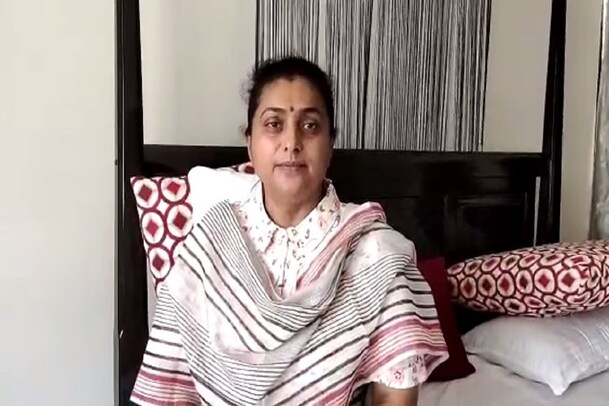 MLA Roja: పది, ఇంటర్ పరీక్షలు రద్దైతే అంతా లోకేష్ లే తాయారవుతారు.. రోజా స్టైల్ సెటైర్లు