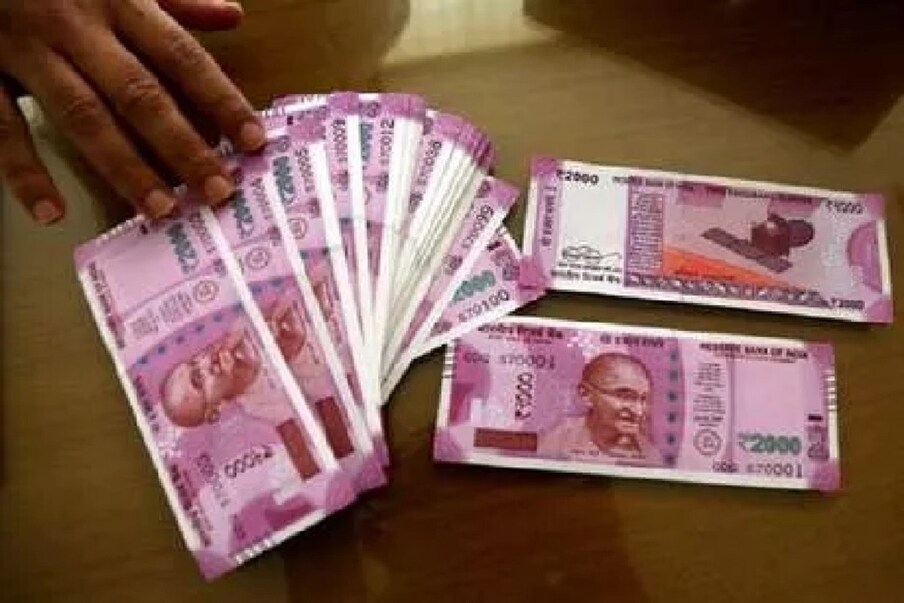  8. Demat Account: స్టాక్ మార్కెట్‌లో ఇన్వెస్ట్ చేయడానికి డీమ్యాట్ అకౌంట్ కావాలి. కానీ ఆధార్ లింక్ చేయని పాన్ కార్డుతో డీమ్యాట్ అకౌంట్ ఓపెన్ చేయలేరు. (ప్రతీకాత్మక చిత్రం)
