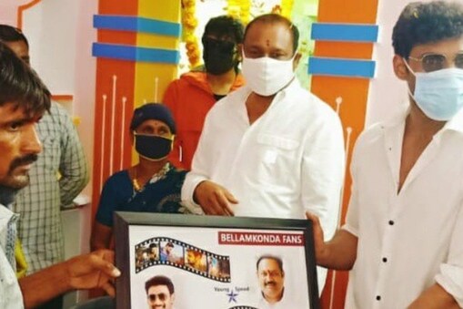 అభిమానిని ఆశ్యర్యపరిచిన బెల్లంకొండ శ్రీనివాస్ (Twitter/Photo)