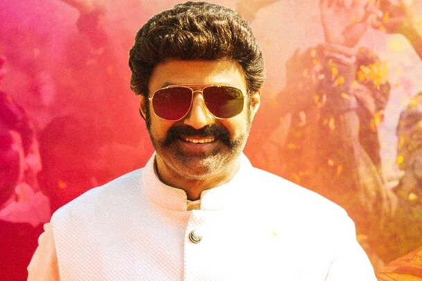 మరో దర్శకుడికి బాలకృష్ణ గ్రీన్ సిగ్నల్ ఇచ్చారా.. ఇంతకీ బాలయ్య ఖాతాలో ఎన్ని సినిమాలున్నాయి.