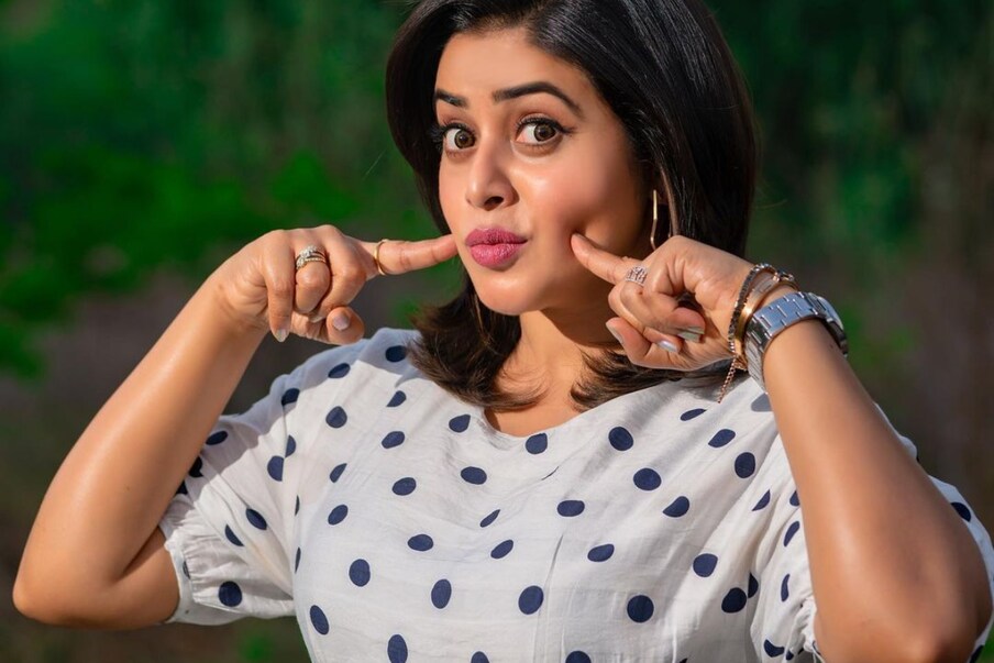  Poorna Photo : Instagram